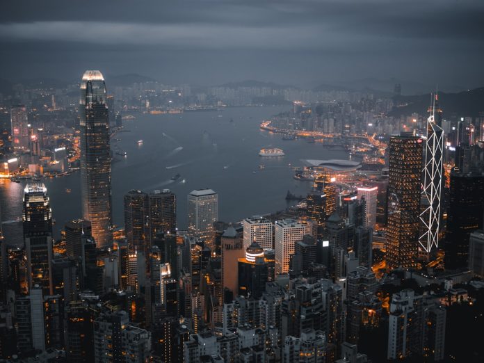 香港維港金融中心恒指失守25000